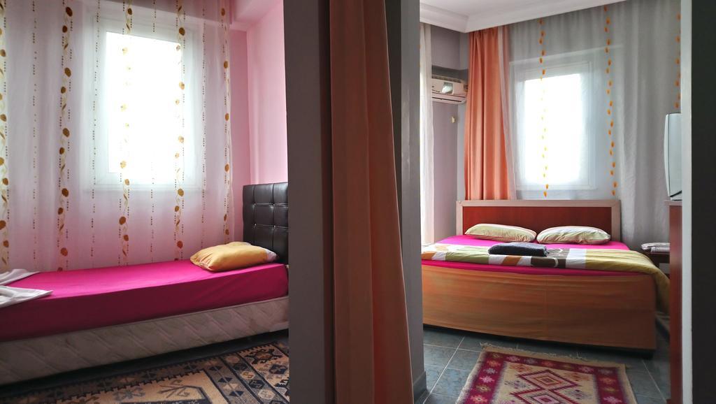 White Cat Sevgi Otel Αττάλεια Εξωτερικό φωτογραφία