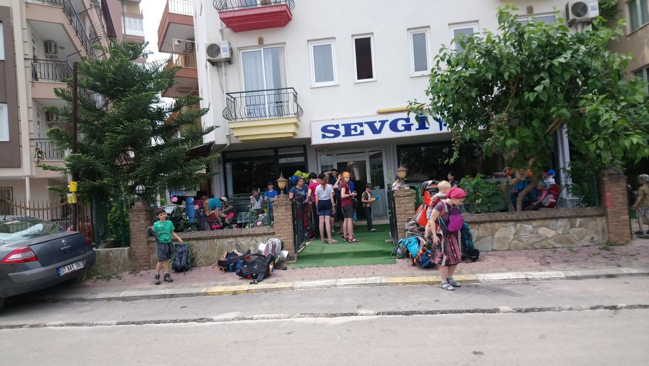 White Cat Sevgi Otel Αττάλεια Εξωτερικό φωτογραφία